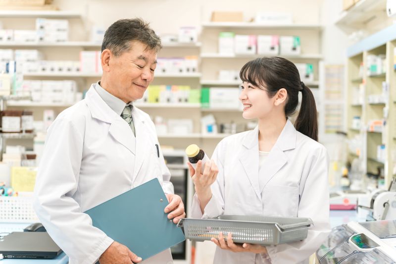 ドラッグストア店長からキャリアチェンジ！おすすめの転職先と成功のステップを解説