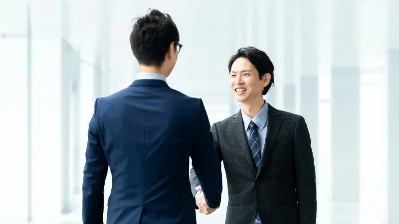 ドラッグストアのバイヤーとは？登録販売者が目指す方法や仕事内容を解説