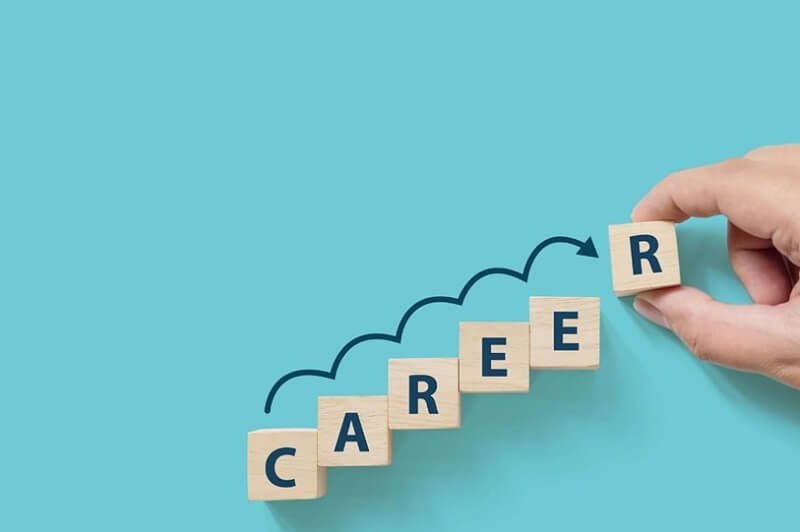 【登録販売者の研修中】店舗管理者になるには？実務経験の積み方、スキルアップの方法を解説！